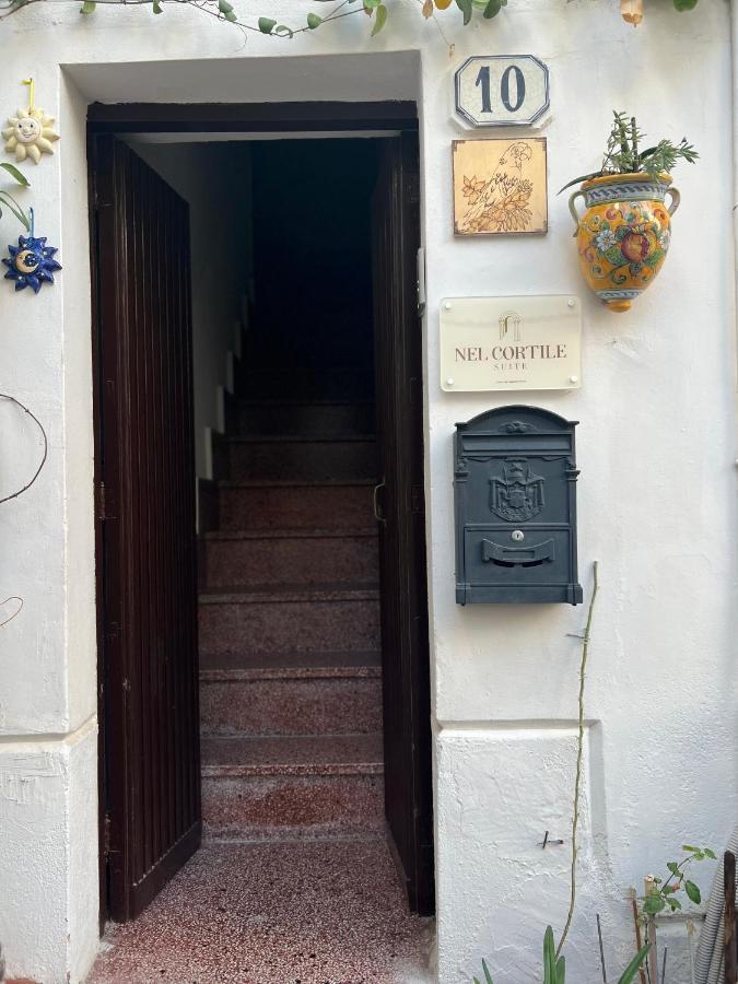 Nel Cortile Suite Чефалу Экстерьер фото